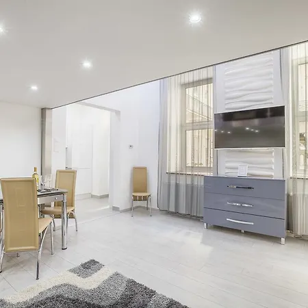 Central Studio Apartment